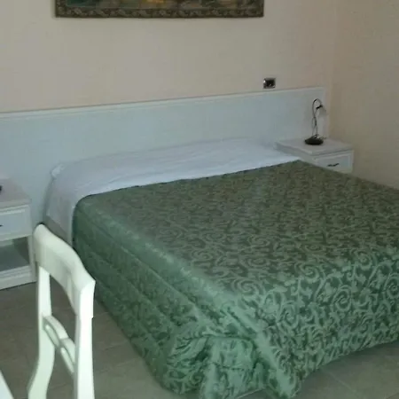 Manzoni Bed & Breakfast 3*